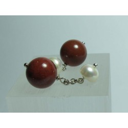 Gemelli con diaspro rosso e perle di fiume
