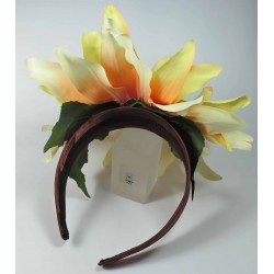 Satin headband in brown satin with silk flower and pearl