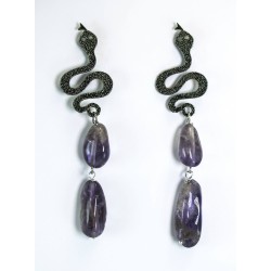 Earrings with enamelled snake and amethyst