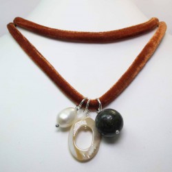 Velvet necklace with baroque pearls, Tahiti mother of pearl and African jade