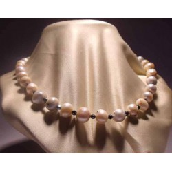  Necklace freshwater pearls and hematite