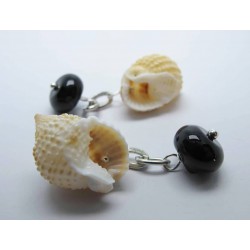 Cufflinks with conical shell and onyx