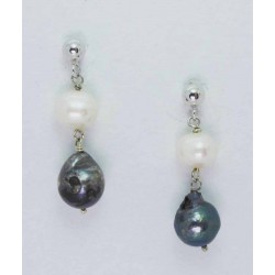 Orecchini in argento con perle barocche bianche e grigie