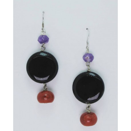 Silver earrings with madrepora, amethyst and onyx