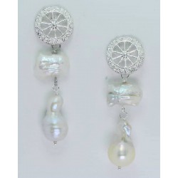 Earrings with baroque and keshi pearls