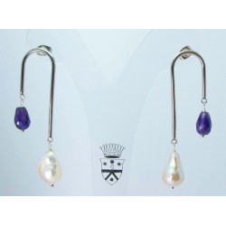 Up & down earrings with baroque pearls and amethyst drop