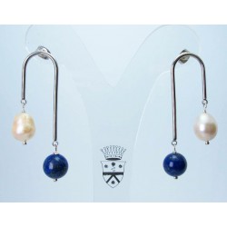 Up & down earrings with baroque pearls and lapis lazuli