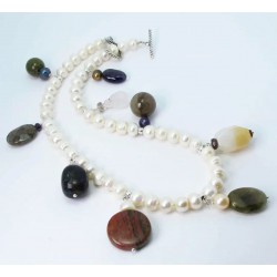 Necklace with freshwater pearls and semi-precious stones charms